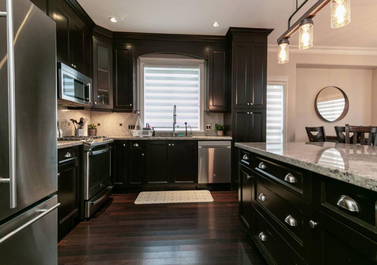 Bellamy Manor Large Home With 5Beds! In Langford Victoria Exterior foto